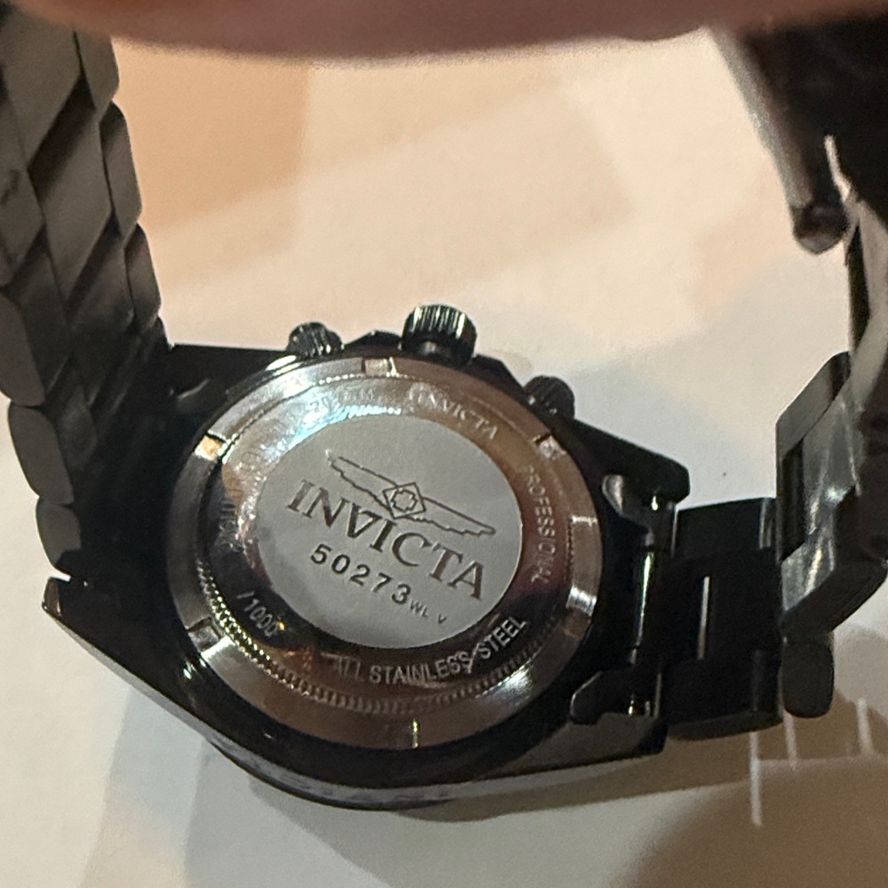 #12 Invicta limited edition speedway men’s watch. 35.9mm, black - Picture 5 of 7